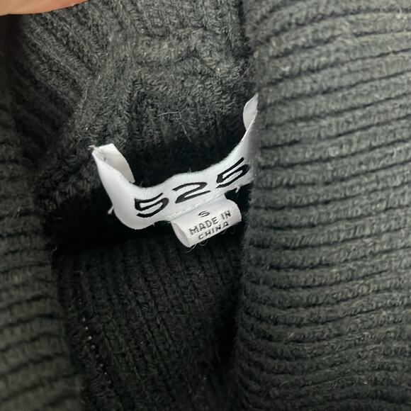 525 Sweater - Women’s Small‎ - Picture 2 of 8